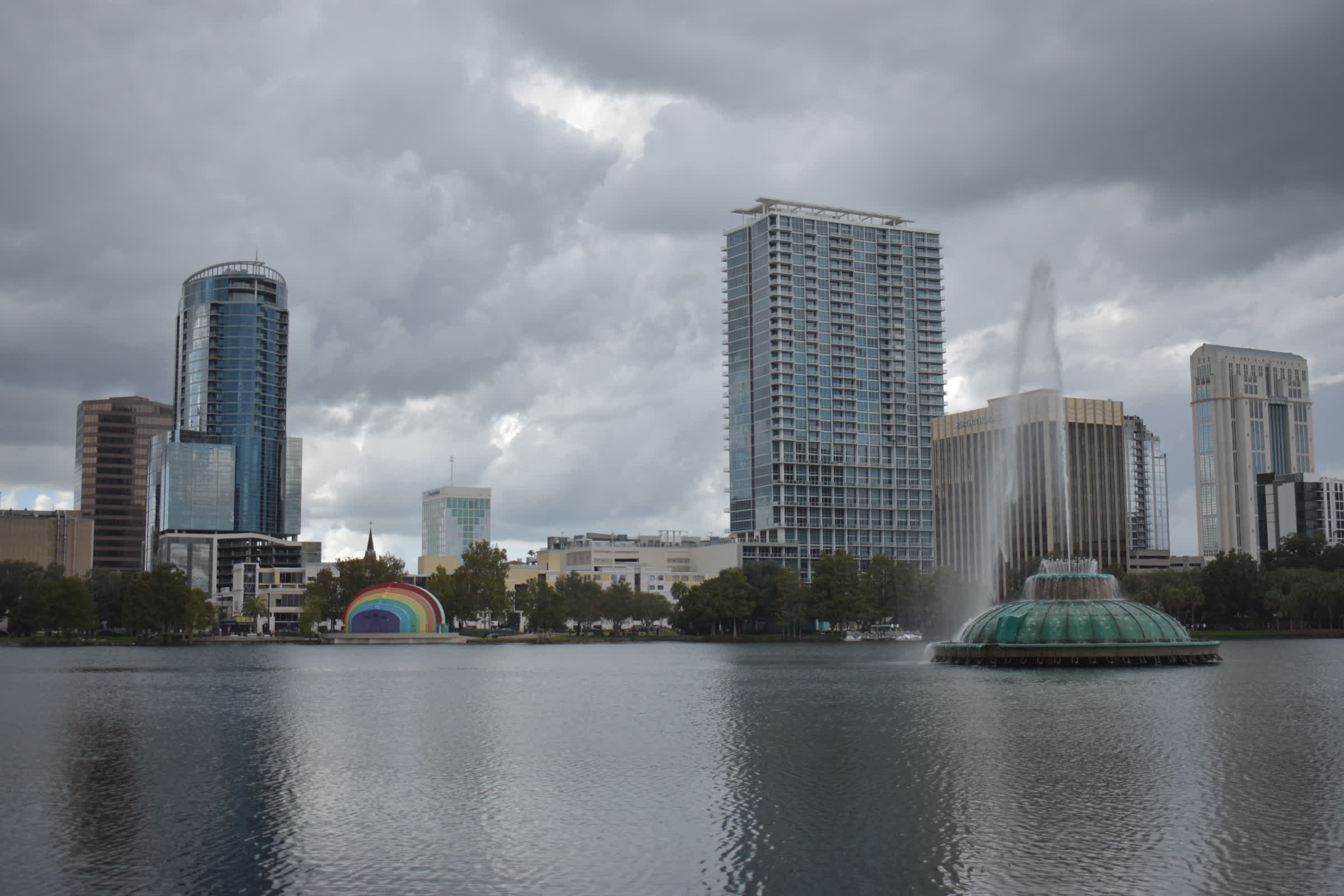 Lake Eola and Orlando downtown skyline
